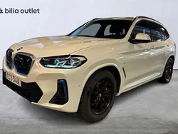 Vit Begagnad 2021 BMW iX3 SUV | 384 900 kr (Superpris)
