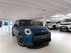 Blå Begagnad 2021 Mini Cooper S Halvkombi | 289 900 kr (Marknadspris)