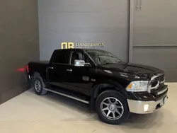 Svart Begagnad 2018 RAM 1500 Pickup | 359 800 kr (Marknadspris)
