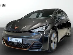 Mörkgrå (quasar grey metallic) Begagnad 2022 Cupra Born Halvkombi | 257 900 kr (Marknadspris)