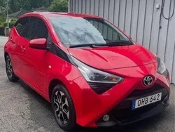 Röd Begagnad 2018 Toyota Aygo X-play Halvkombi | 86 000 kr (Marknadspris)