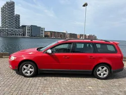 Röd Begagnad 2008 Volvo V70 Kinetic Kombi | 46 000 kr (Marknadspris)