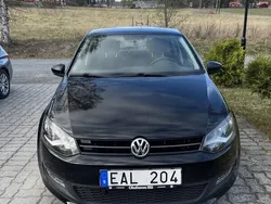 Svart Begagnad 2014 VW Polo Halvkombi | 84 000 kr (Marknadspris)