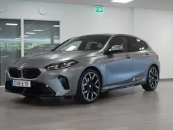 Grå Begagnad 2025 BMW 120 M Sport Halvkombi | 558 400 kr