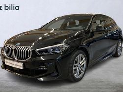 Svart Begagnad 2022 BMW 118 M Sport Halvkombi | 279 000 kr (Lite dyr)