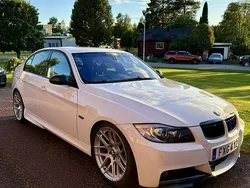 Vit Begagnad 2007 BMW 335 Comfort Edition Sedan | 159 000 kr (Marknadspris)
