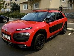 Röd Begagnad 2015 Citroën C4 Cactus PureTech Halvkombi | 54 999 kr (Marknadspris)