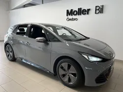 Ljusgrå (vapor grey) Begagnad 2023 Cupra Born Halvkombi | 259 000 kr (Marknadspris)