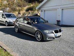 Grå Begagnad 2009 BMW 325 Sport Line Kombi | 131 000 kr
