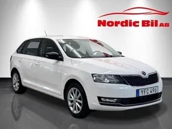 Vit Begagnad 2018 Skoda Rapid Halvkombi | 119 900 kr (Lite dyr)