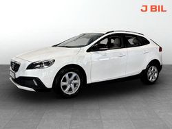 Vit Begagnad 2015 Volvo V40 CC Momentum Kombi | 139 900 kr (Marknadspris)