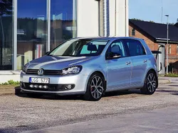 Silver Begagnad 2011 VW Golf VI Halvkombi | 67 900 kr (Marknadspris)