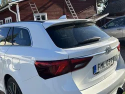 Vit Begagnad 2017 Toyota Avensis Active Kombi | 130 000 kr (Bra pris)