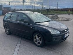 Svart Begagnad 2006 Ford Focus Kombi | 14 500 kr (Marknadspris)