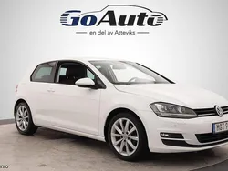 Vit Begagnad 2016 VW Golf VII Halvkombi | 124 900 kr (Marknadspris)