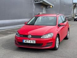 Röd Begagnad 2016 VW Golf VII Kombi | 99 990 kr (Bra pris)