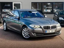Grå Begagnad 2011 BMW 523 Sedan | 114 900 kr (Marknadspris)
