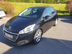 Svart Begagnad 2015 Peugeot 208 Halvkombi | 67 000 kr (Marknadspris)