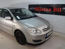 Silver Begagnad 2006 Toyota Corolla Halvkombi | 29 900 kr (Marknadspris)