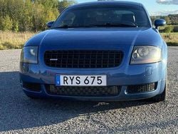 Blå Begagnad 2001 Audi TT Sportkupé | 55 000 kr (Marknadspris)
