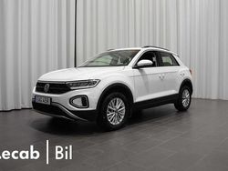 Vit (pure white) Begagnad 2024 VW T-Roc Life SUV | 289 500 kr (Marknadspris)
