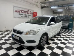 Vit Begagnad 2011 Ford Focus Trend Halvkombi | 45 000 kr