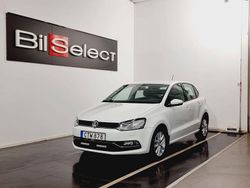 Vit Begagnad 2016 VW Polo Halvkombi | 74 900 kr (Marknadspris)