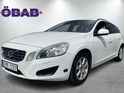 Vit Begagnad 2012 Volvo V60 Kinetic Kombi | 88 900 kr (Marknadspris)