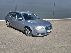 Grå Begagnad 2005 Audi A4 Kombi | 25 000 kr (Lite dyr)