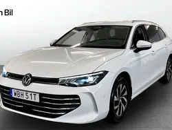 Vit Begagnad 2024 VW Passat Business Kombi | 345 900 kr (Marknadspris)