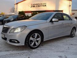 Silver met Begagnad 2009 Mercedes E200 Avantgarde Sedan | 119 900 kr (Marknadspris)