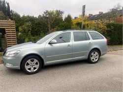 Grön Begagnad 2011 Skoda Octavia Elegance Kombi | 37 000 kr (Superpris)