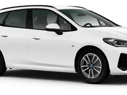 Vit (alpine white) Ny 2025 BMW 230e Active Tourer Comfort Edition Minibuss | 479 700 kr (Marknadspris)