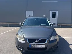 Grå Begagnad 2008 Volvo V50 Momentum Kombi | 28 000 kr (Marknadspris)