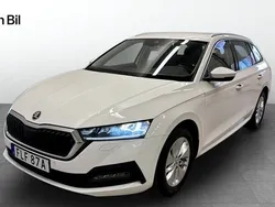 Vit Begagnad 2021 Skoda Octavia Ambition Kombi | 232 500 kr (Marknadspris)