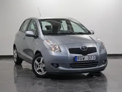 Grå Begagnad 2007 Toyota Yaris Halvkombi | 69 000 kr (Marknadspris)