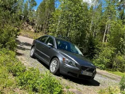 Grå Begagnad 2006 Volvo S40 Sedan | 15 000 kr (Superpris)