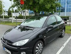 Svart Begagnad 2005 Peugeot 206 Halvkombi | 15 900 kr (Marknadspris)