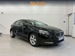 Svart Begagnad 2015 Volvo V40 Kombi | 169 800 kr (Marknadspris)