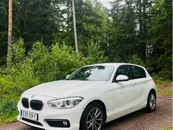 Vit Begagnad 2016 BMW 118 Advantage Halvkombi | 99 500 kr (Superpris)