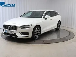Vit Begagnad 2022 Volvo V60 Core Kombi | 389 900 kr (Lite dyr)