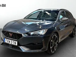 Grå (magnetic tech metallic) Begagnad 2024 Cupra Leon VZ Kombi | 314 900 kr (Bra pris)