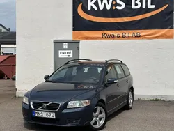 Blå Begagnad 2008 Volvo V50 Momentum Kombi | 69 900 kr (Marknadspris)