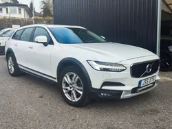 Vit Begagnad 2018 Volvo V90 CC Business Edition Kombi | 189 000 kr