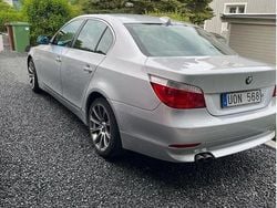 Grå Begagnad 2004 BMW 525 Sedan | 62 000 kr (Marknadspris)