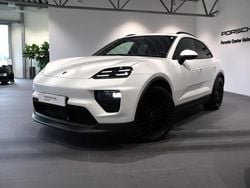 Vit (white) Begagnad 2024 Porsche Macan SUV | 995 000 kr