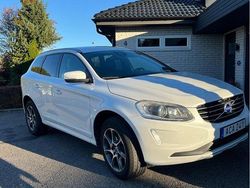 Vit Begagnad 2015 Volvo XC60 Ocean Race SUV | 139 000 kr (Marknadspris)