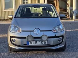 Silver Begagnad 2016 VW up! high up! Halvkombi | 90 000 kr (Marknadspris)