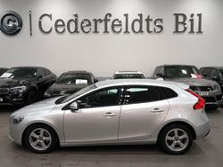 Silver Begagnad 2013 Volvo V40 Kinetic Halvkombi | 119 900 kr (Marknadspris)