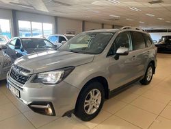 Silver Begagnad 2017 Subaru Forester SUV | 212 500 kr (Marknadspris)